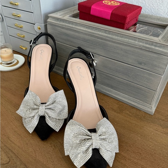 Qupid Shoes - Qupid Black and Silver Bow Heels